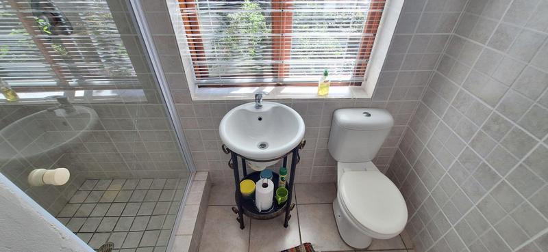 2 Bedroom Property for Sale in Fraaiuitsig Western Cape